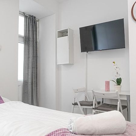 Cozy Room @ Hauptbahnhof - Well Situated & Central Wenen Buitenkant foto